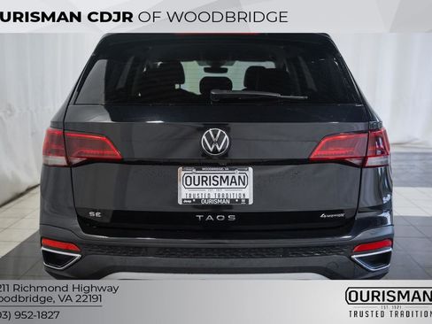Used 2023 Volkswagen Taos SE w/ Black Wheel Package AWD/4WD image 6