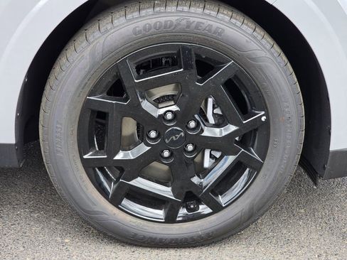 New 2026 Kia Carnival SX Prestige FWD image 9