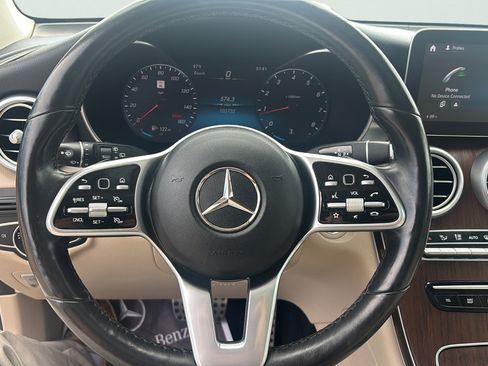 Used 2021 Mercedes-Benz GLC 300 4MATIC image 11