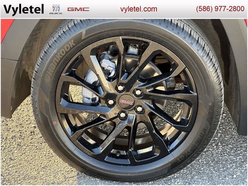 Certified 2023 GMC Terrain SLE w/ Driver Convenience Package image 7