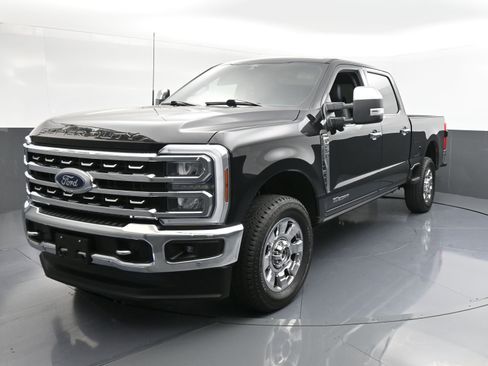 Used 2024 Ford F250 Lariat w/ Lariat Ultimate Package image 4