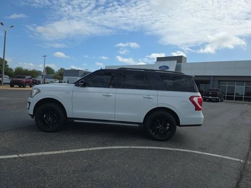 Used 2020 Ford Expedition XLT w/ Equipment Group 202A image 6