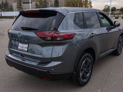 New 2026 Nissan Rogue SV image 4