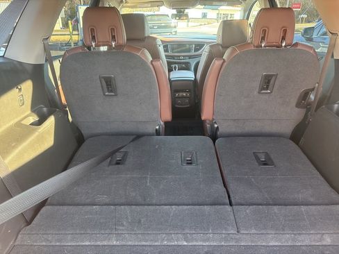 Used 2018 Buick Enclave Avenir image 14