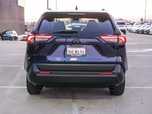 Certified 2023 Toyota RAV4 XLE w/ Convenience Package FWD image 5
