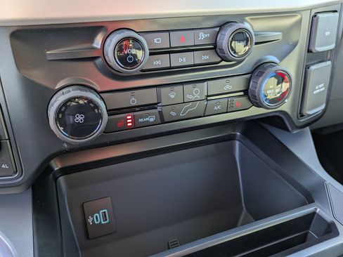 New 2026 Ford F250 XLT w/ XLT Premium Package image 25