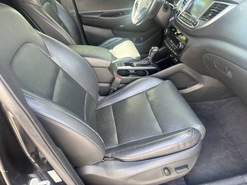 Used 2017 Hyundai Tucson Limited w/ Limited Ultimate Package 03 AWD/4WD image 16