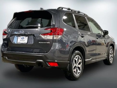 Used 2023 Subaru Forester Premium AWD/4WD image 13