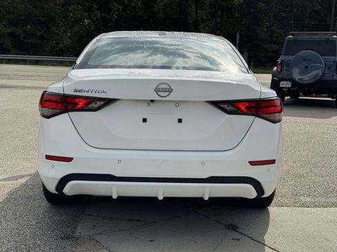 Used 2025 Nissan Sentra SV FWD image 23