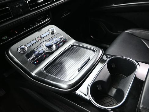 Used 2021 Lincoln Nautilus FWD image 16