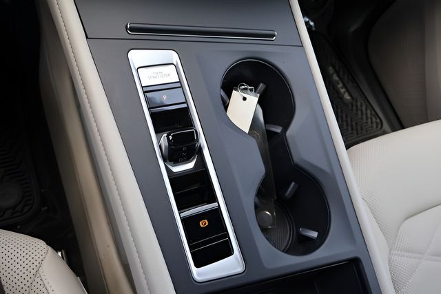 Certified 2024 Volkswagen Atlas SE FWD image 27