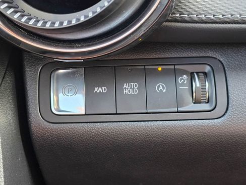 Used 2026 Chevrolet Equinox LT AWD/4WD image 24