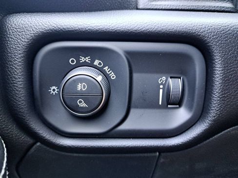 New 2026 RAM 2500 Big Horn AWD/4WD image 25
