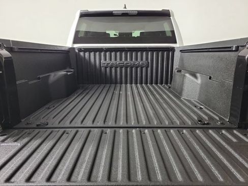 Used 2024 Toyota Tacoma SR RWD image 10