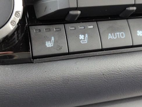 Certified 2024 Toyota Sequoia Platinum AWD/4WD image 23