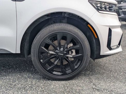 Used 2023 Kia Sorento SX AWD/4WD image 10