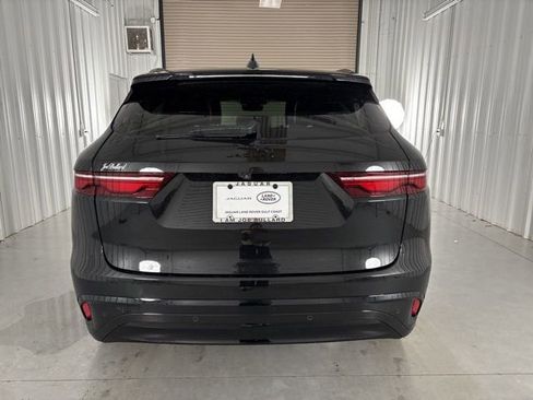 Used 2025 Jaguar F-PACE R-Dynamic S image 8