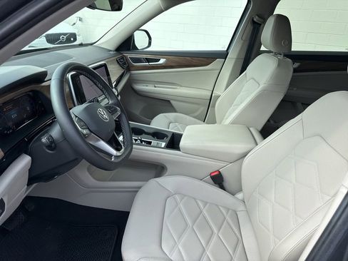 Certified 2024 Volkswagen Atlas SE image 22