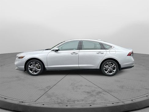 Certified 2023 Honda Accord EX image 39