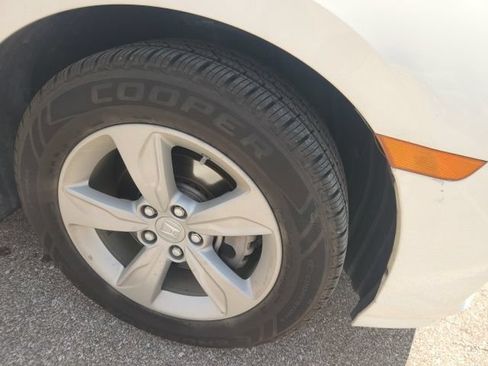 Used 2019 Honda Odyssey EX-L image 2