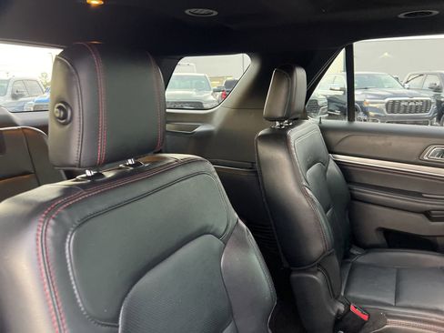 Used 2018 Ford Explorer Sport w/ Equipment Group 401A image 18