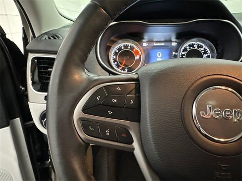 Used 2019 Jeep Cherokee Limited w/ Trailer Tow Group image 15