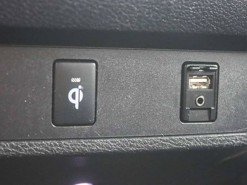 Used 2017 Toyota Tacoma TRD Sport w/ Tow Package image 30