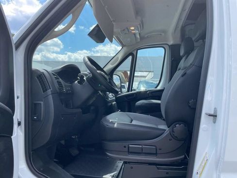 New 2026 RAM ProMaster 2500 w/ Premium Convenience Group FWD image 19