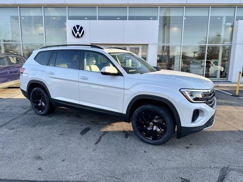 New 2026 Volkswagen Atlas SE image 1