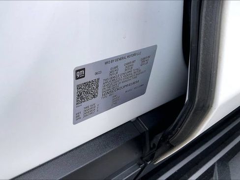 Used 2023 Chevrolet Suburban LT RWD image 14
