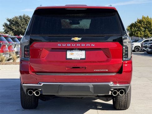New 2026 Chevrolet Suburban Premier image 5