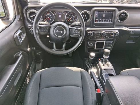 Used 2022 Jeep Gladiator Sport AWD/4WD image 11