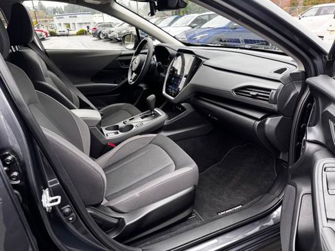 Used 2025 Subaru Crosstrek 2.0i Premium image 8