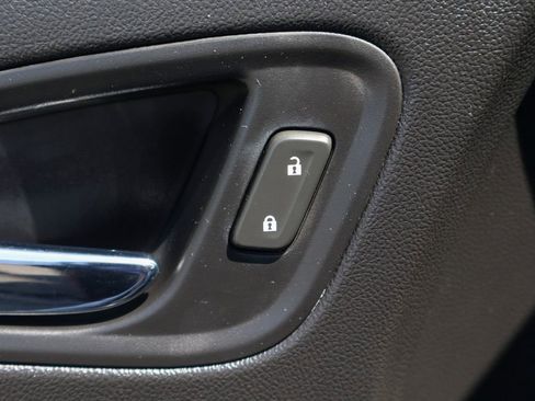 Used 2020 Chevrolet Colorado ZR2 AWD/4WD image 19