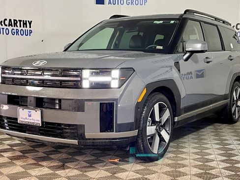 Used 2024 Hyundai Santa Fe Limited image 2