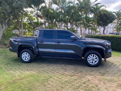 Used 2024 Toyota Tacoma SR5 image 8