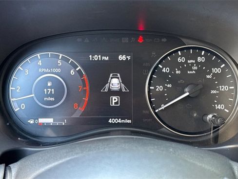 Used 2024 Nissan Kicks SR w/ SR Premium Package image 29