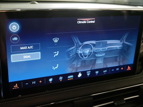 Used 2023 Lincoln Corsair Reserve w/ Equipment Group 201A image 23