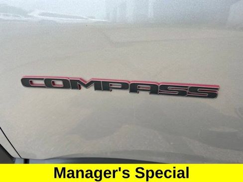 Used 2022 Jeep Compass Trailhawk w/ Trailhawk Elite Group AWD/4WD image 56