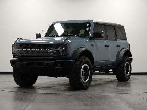 Used 2023 Ford Bronco Badlands AWD/4WD image 8
