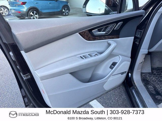 Used 2018 Audi Q7 3.0T Premium Plus w/ Premium Plus Package AWD/4WD image 5