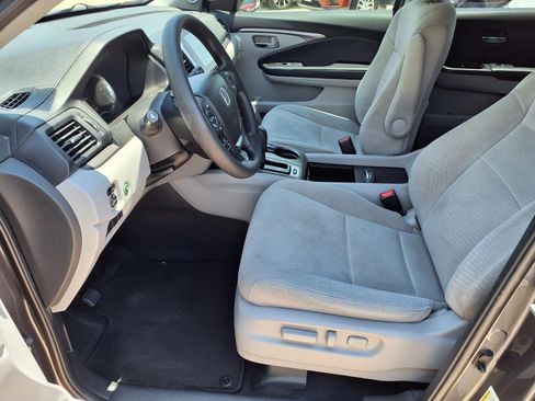 Used 2018 Honda Pilot EX image 13