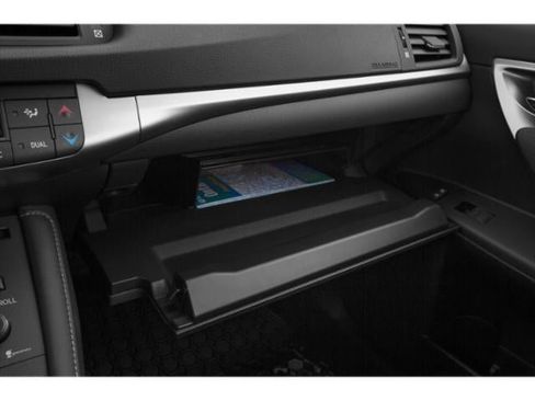 Used 2015 Lexus CT 200h w/ Navigation Package FWD image 17
