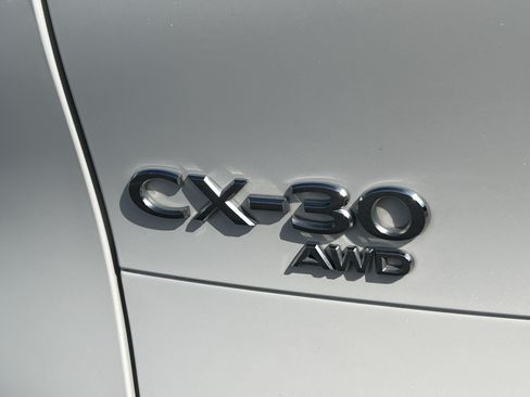 Used 2024 MAZDA CX-30 AWD 2.5 S w/ Premium Package image 9