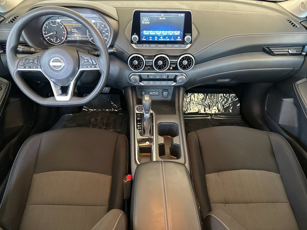 Used 2025 Nissan Sentra SV FWD image 12