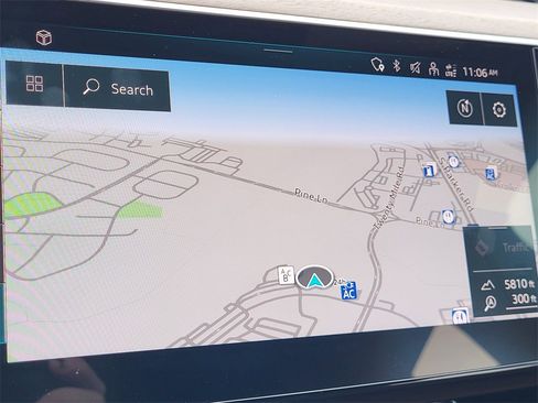 Used 2024 Audi Q8 e-tron Premium Plus image 26