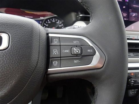 Used 2024 Jeep Compass Limited image 23