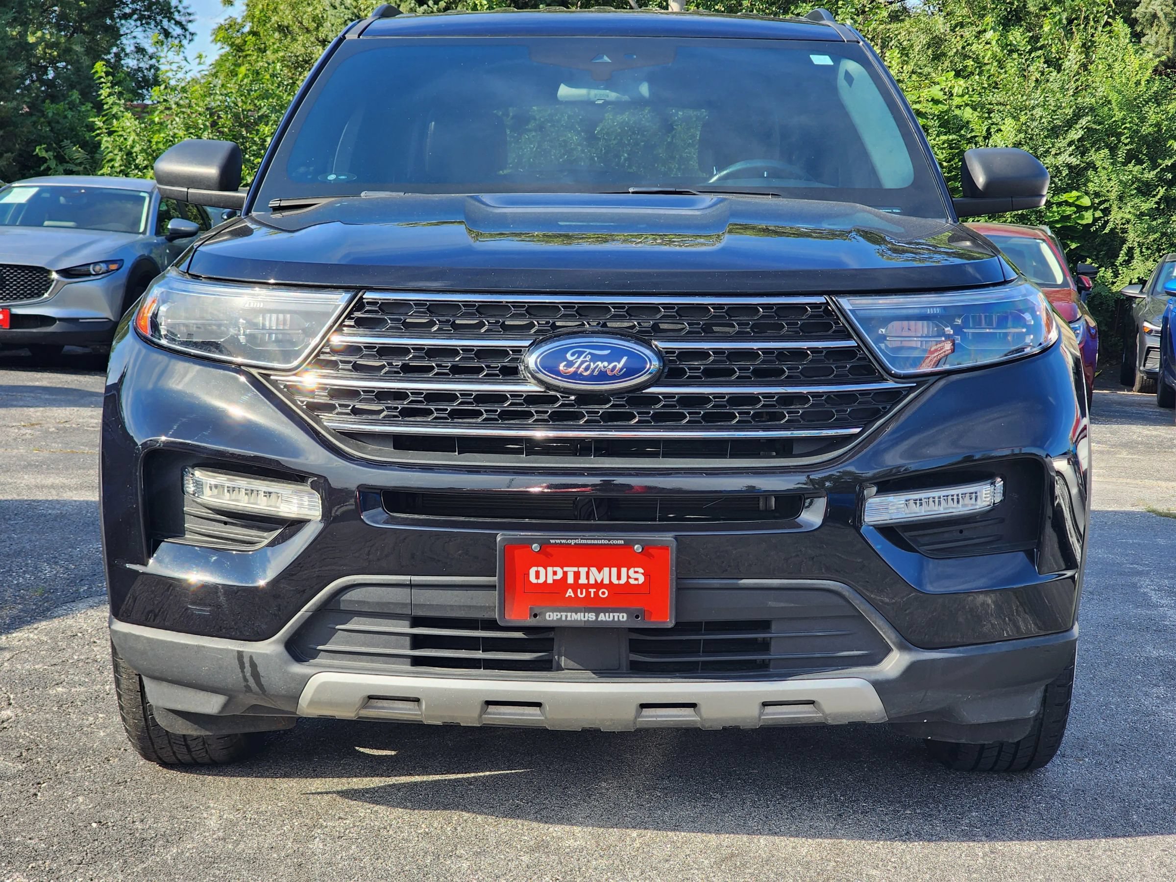 Used 2020 Ford Explorer XLT w/ Equipment Group 202A AWD/4WD image 2