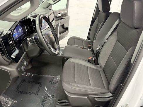 Used 2024 Chevrolet Silverado 3500 LT image 12