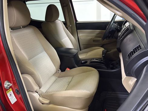 Used 2015 Toyota Tacoma PreRunner image 17